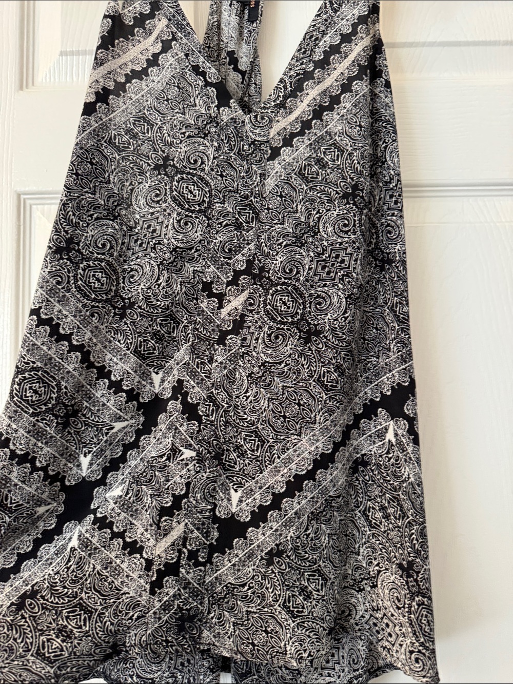 Ella Moss Black & White Paisley Racerback Tank 100% silk - Picture 12 of 12